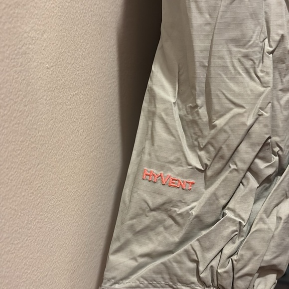 The North Face - Gray and Pink Hooded rain Jacket- size small - Picture 8 of 9
